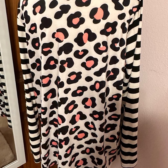 Leopard Top XL - Picture 2 of 3